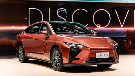 雷克萨斯全新一代ES 300h：根深方能叶茂